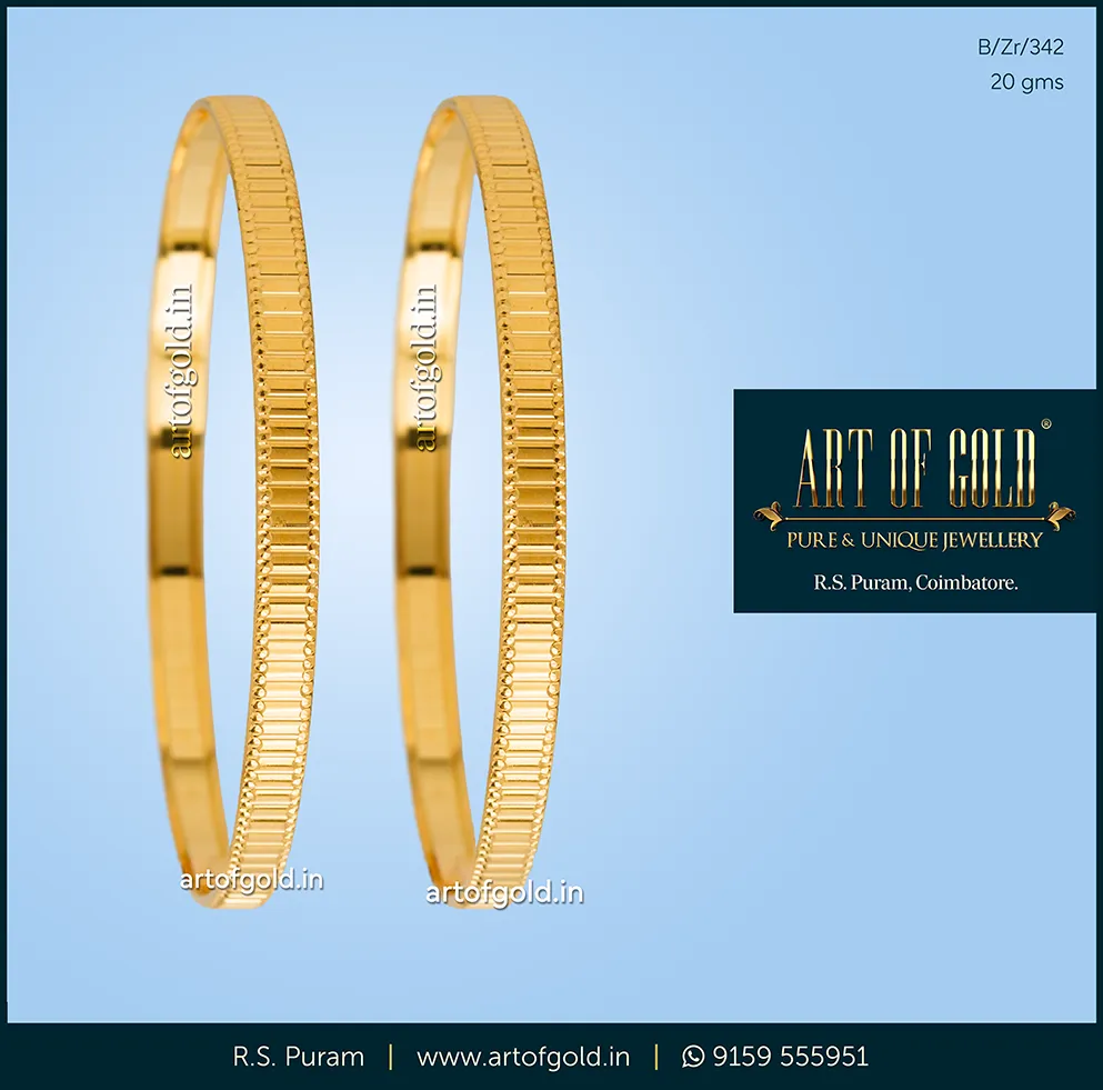 Simple office wear gold bangle Simple office wear gold bangle