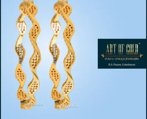 Wave pattern office wear bangle